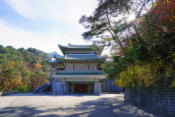 Exhibition of the presents to Kim Il Sung, Myohyangsan