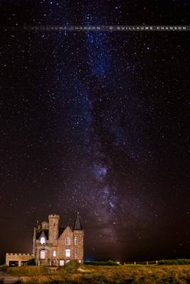 Le château Turpault sous les étoiles