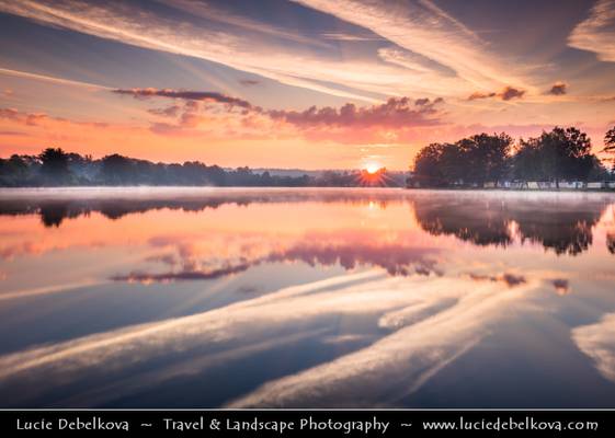 Czech Republic - South Bohemia - Třeboňsko - Hejtman rybník at Chlum during sunrise