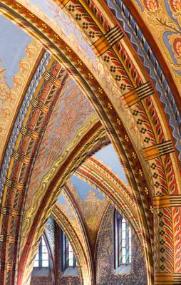_MG_8392_web - Colorful arches of St. Matthias Church