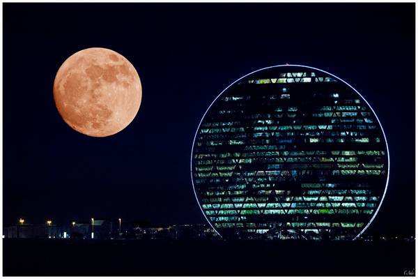 Super Moon on HQ Al Dar - Abu Dhabi