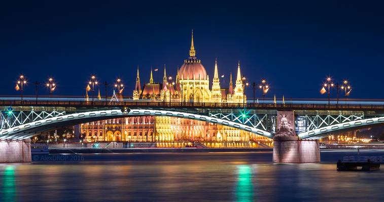 _MG_7985_web - The Hungarian Parliament and Magrit Bridge
