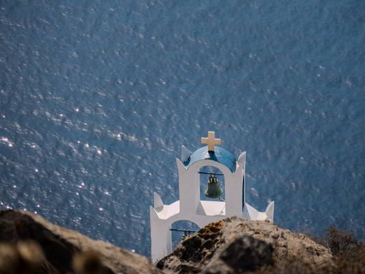 Small chapel on the side of caldera