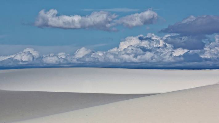 Building Clouds over White Sands