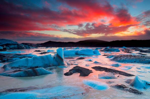 Svinafellsjokull Glacier Lagoon at Sunset