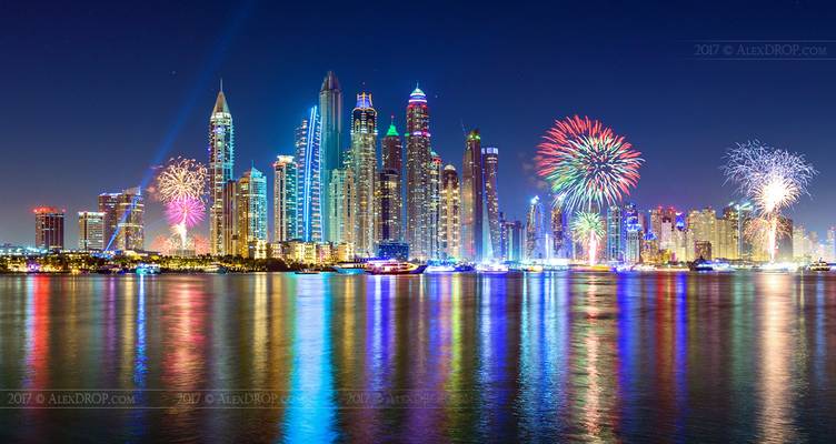 _MG_8561_web - Dubai Marina fireworks on New Year's Eve