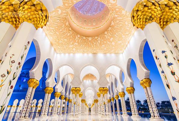 _MG_9141_web - Sheikh Zayed Mosque gallery in blue hour