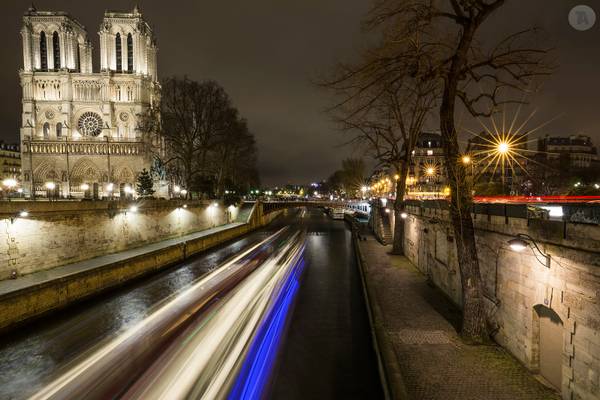 Notre-Dame by night [FR]