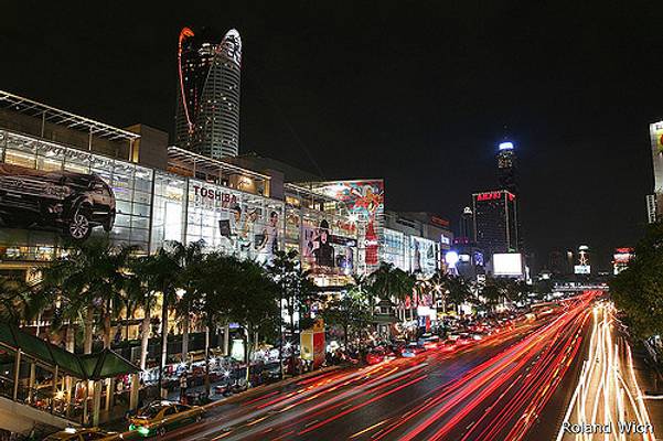 Bangkok - Traffic along Ratchadamri Road