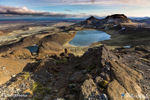 Discover Wild Iceland - View over Lake Spákonuvatn to Mountain Trölladyngja in Reykjanes Pninsula