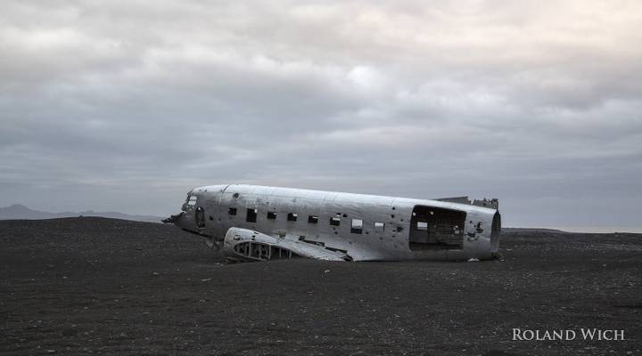 Iceland - Wrecked DC-3