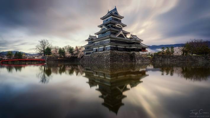 Matsumoto castle reflections pano