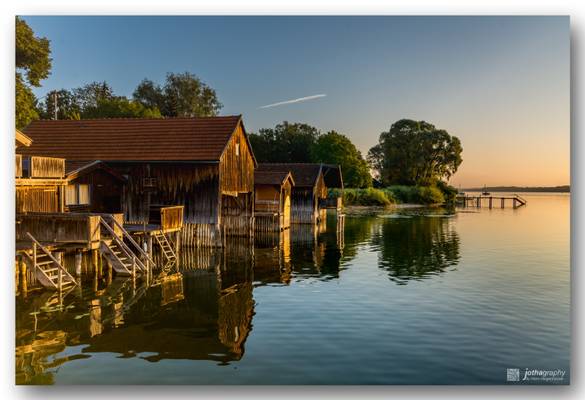 Early morning at the lake