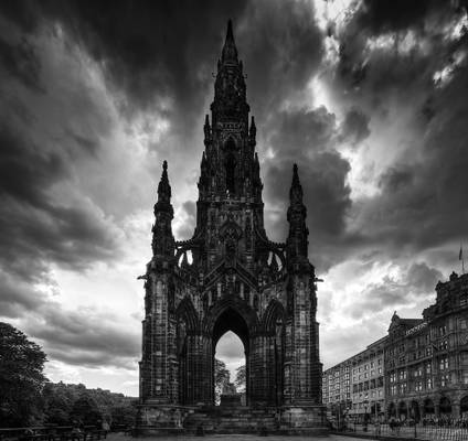 Sir Walter Scott memorial monument in black and white