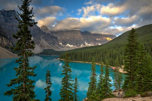 Moraine Lake - Early Morning