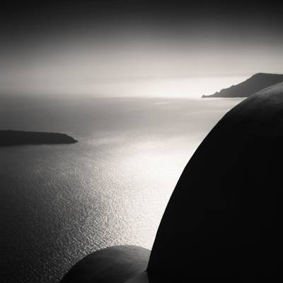 Sombre Santorini