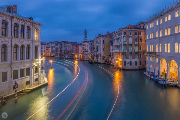 Canal Grande at dawn [IT]