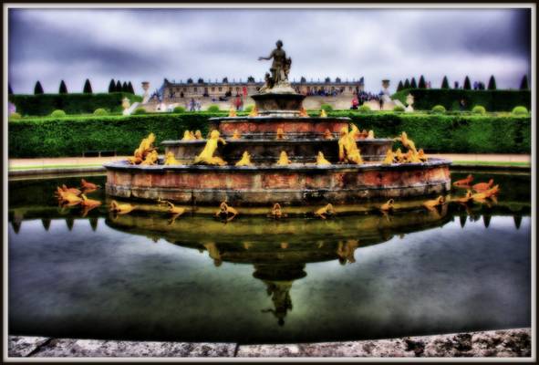 Fountain at the Palace of Versaille