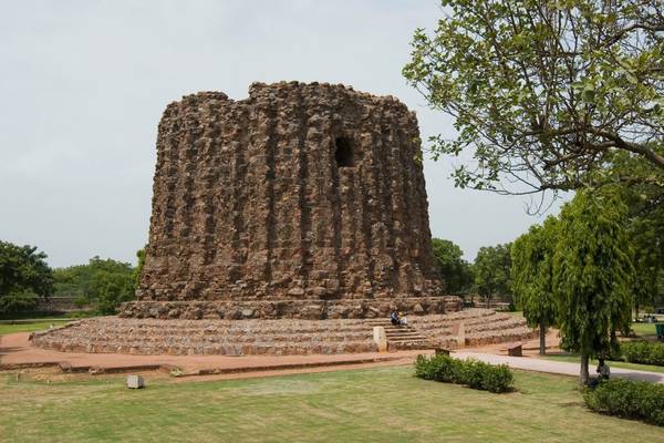 Alai Minar - unfinished tower