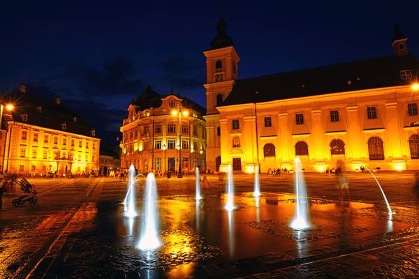 Sibiu by night. Piața Mare fountain