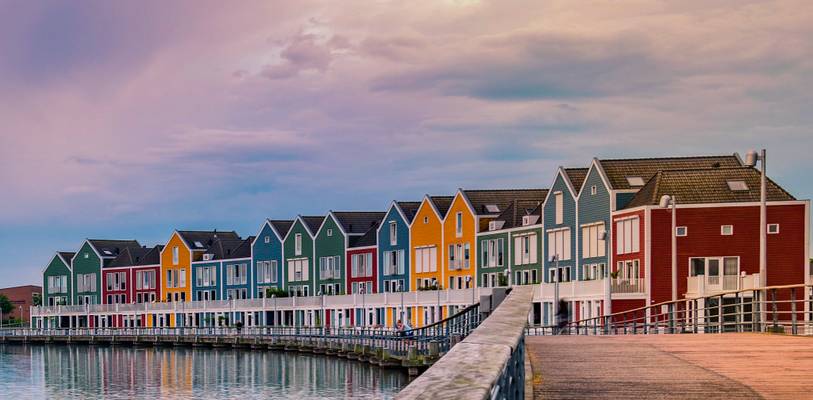 Colored houses on the Rietplas, Houten