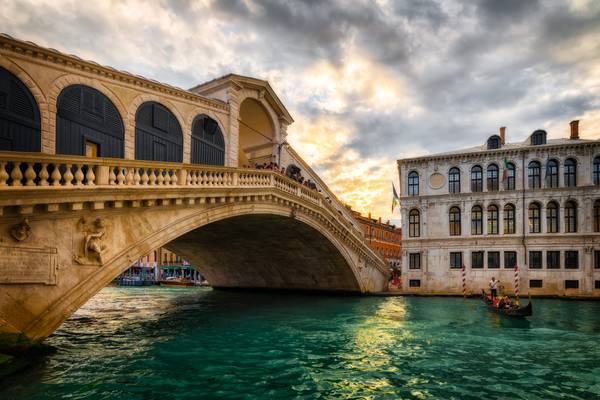 Sunset at Rialto Bridge | Venice, Italy