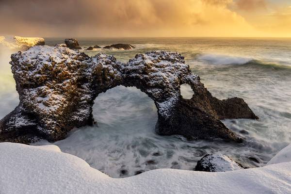 Gatklettur Sea Arch, Arnarstapi, Snaefellsnes Peninsula, Iceland