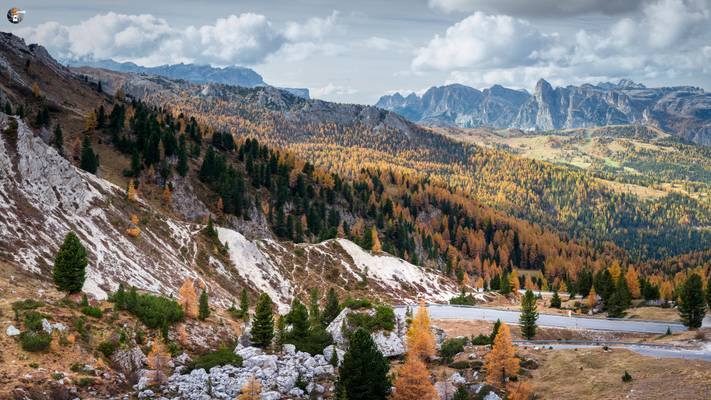 Autumn colors in Dolomites