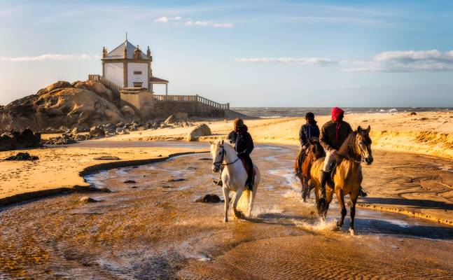 Miramar Beach and Capela do Senhor da Pedra | Portugal