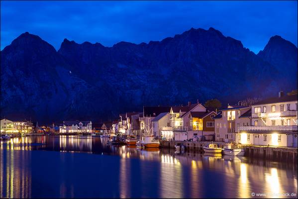 Henningsvær Lofoten at dawn