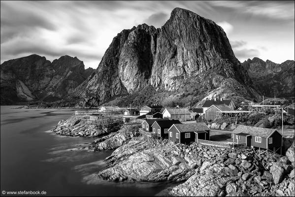 Hamnoy Lofoten by day