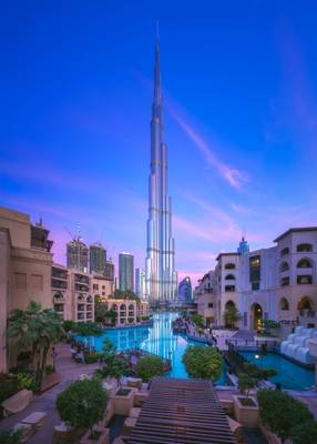 Dubai - Burj Khalifa Sunrise