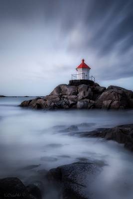 Little Red Cap Lighthouse.