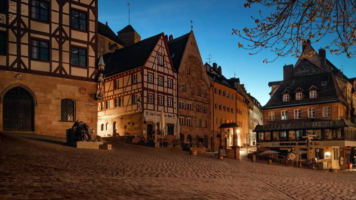 Tiergärtnerplatz am Morgen [Nürnberg]