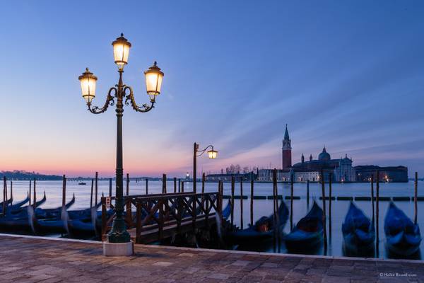 Waiting for the sunrise, Piazzetta, San Marco