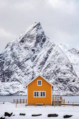 Olstind Cabins, Sakrisøy, Lofoten, Norway