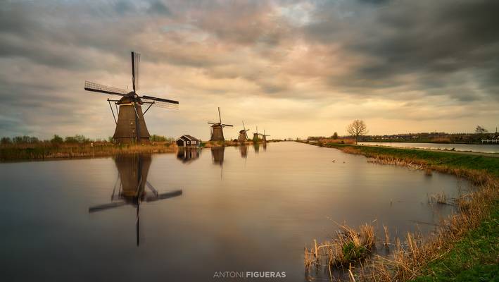 Kinderdijk, a dutch postcard