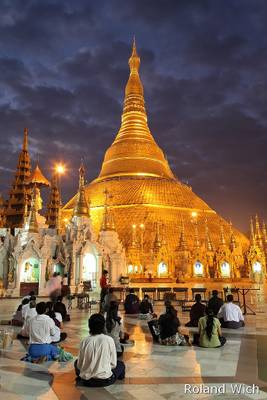 Yangon - Shwedagon Pagoda at dawn