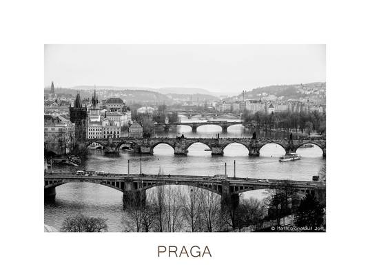 Praga e i suoi ponti sul fiume Moldava