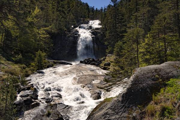 France - Pyrénées - cascade du pont d'Espagne avant le lac de Gaube