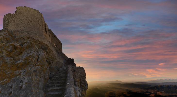 France - Occitanie - lever de soleil au château de Quéribus