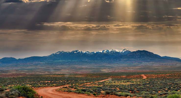 USA - Utah - Hanksville - Henry mountains depuis Burr Point