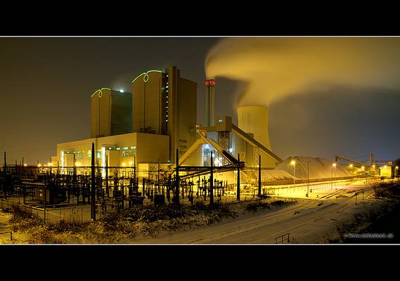 Winter Chimneys / Power Plant Stöcken