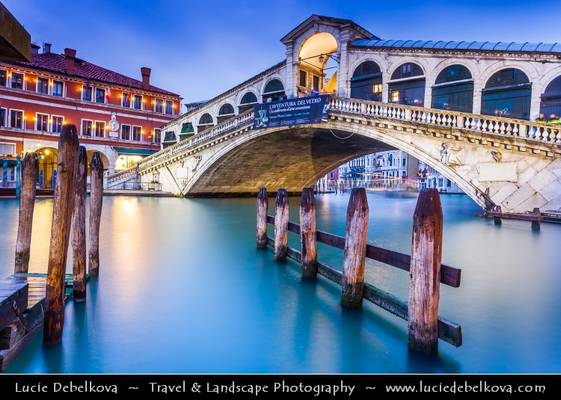 Italy - Venice - Dusk over Grand Canal & Rialto Bridge - Ponte di Rialto