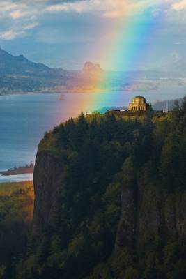 Glowing Cliff At Vista House