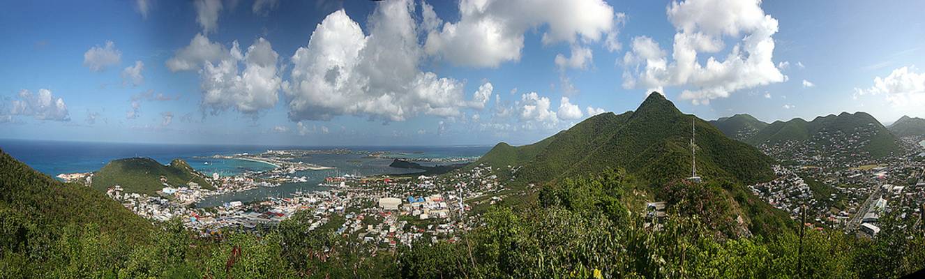 St Maarten west panorama