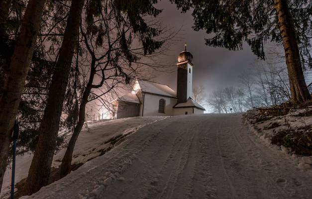 Snow road to Church