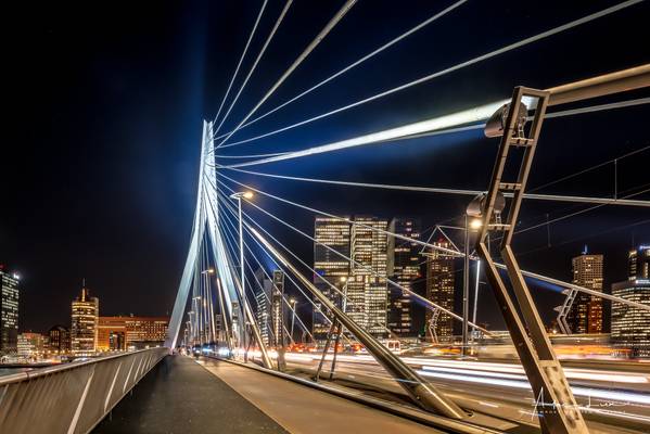 Glowing Erasmus Bridge II