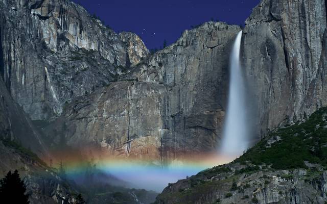 Yosemite Falls Moonbow