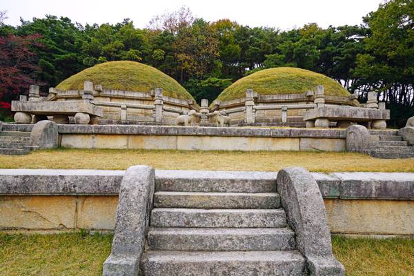 Tomb of King Kongmin, Kaesong, DPRK